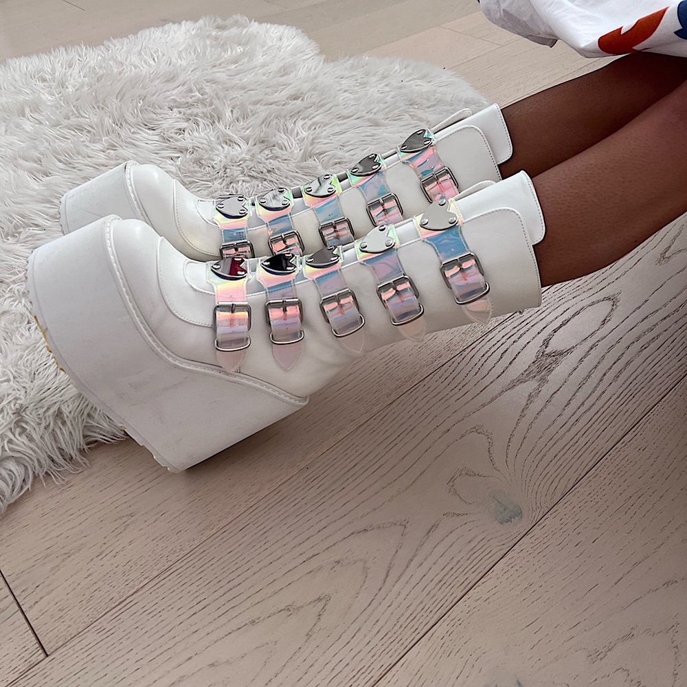 DEMONIA SWING-230 WHITE LEATHER PLATFORM SIZE7/8/12 BOOTS